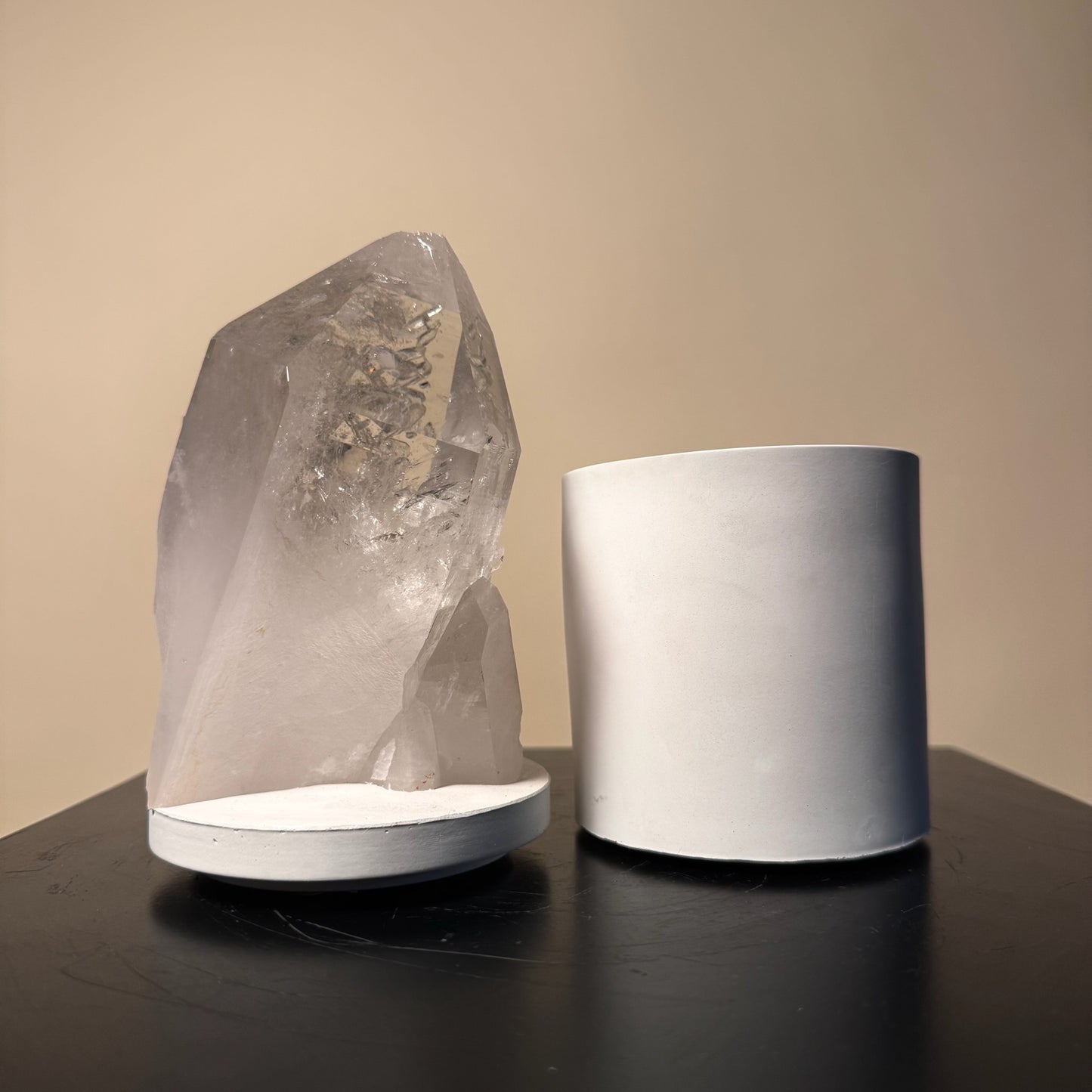 Lumerian Quartz Generator w/ Growth Crystal Lid Gardenia Candle