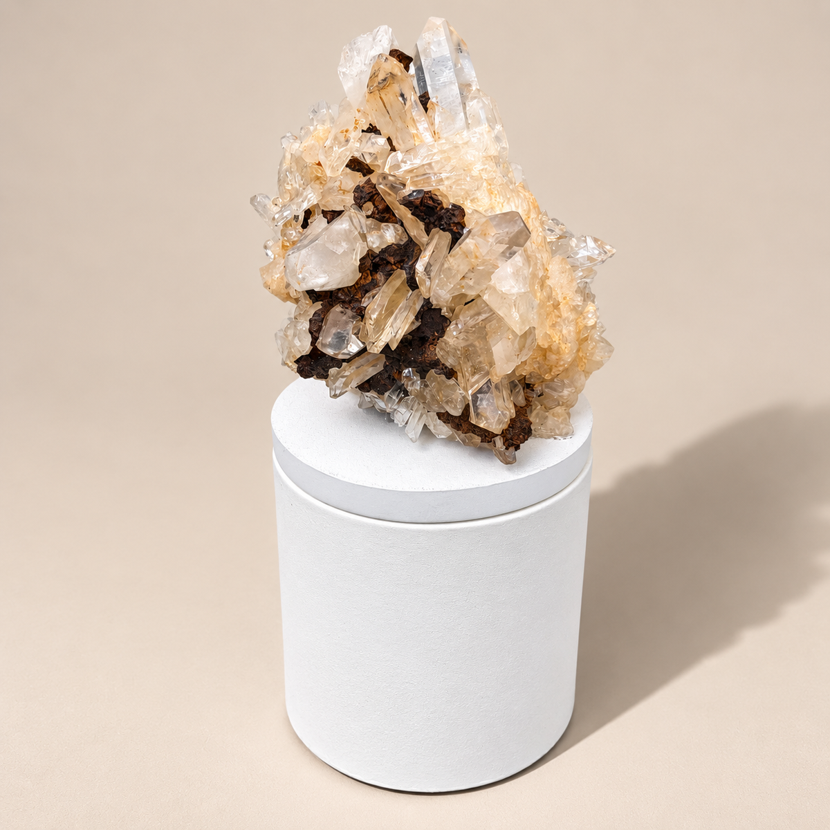Quartz Crystal Cluster Lid Gardenia Candle