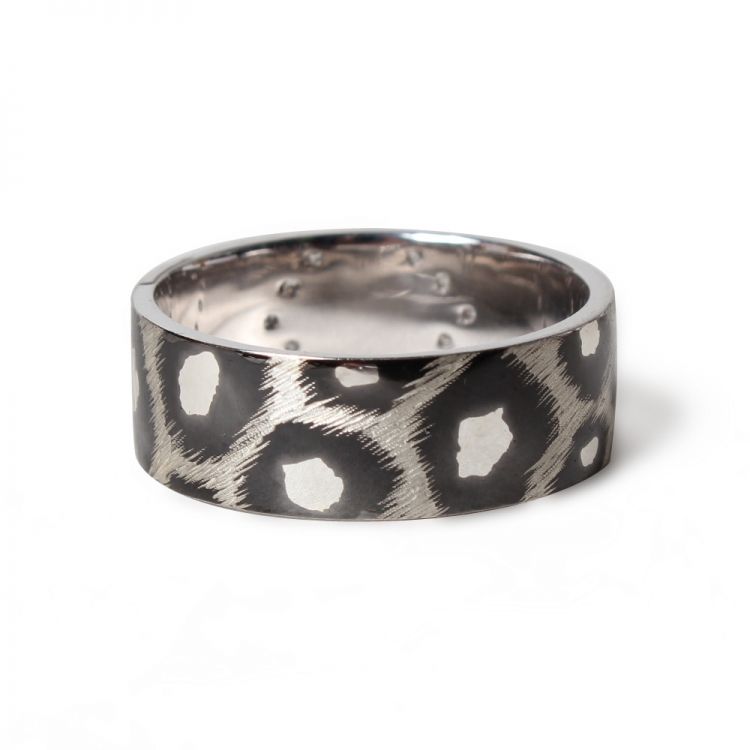 Black Star Sapphire & Diamonds Ring