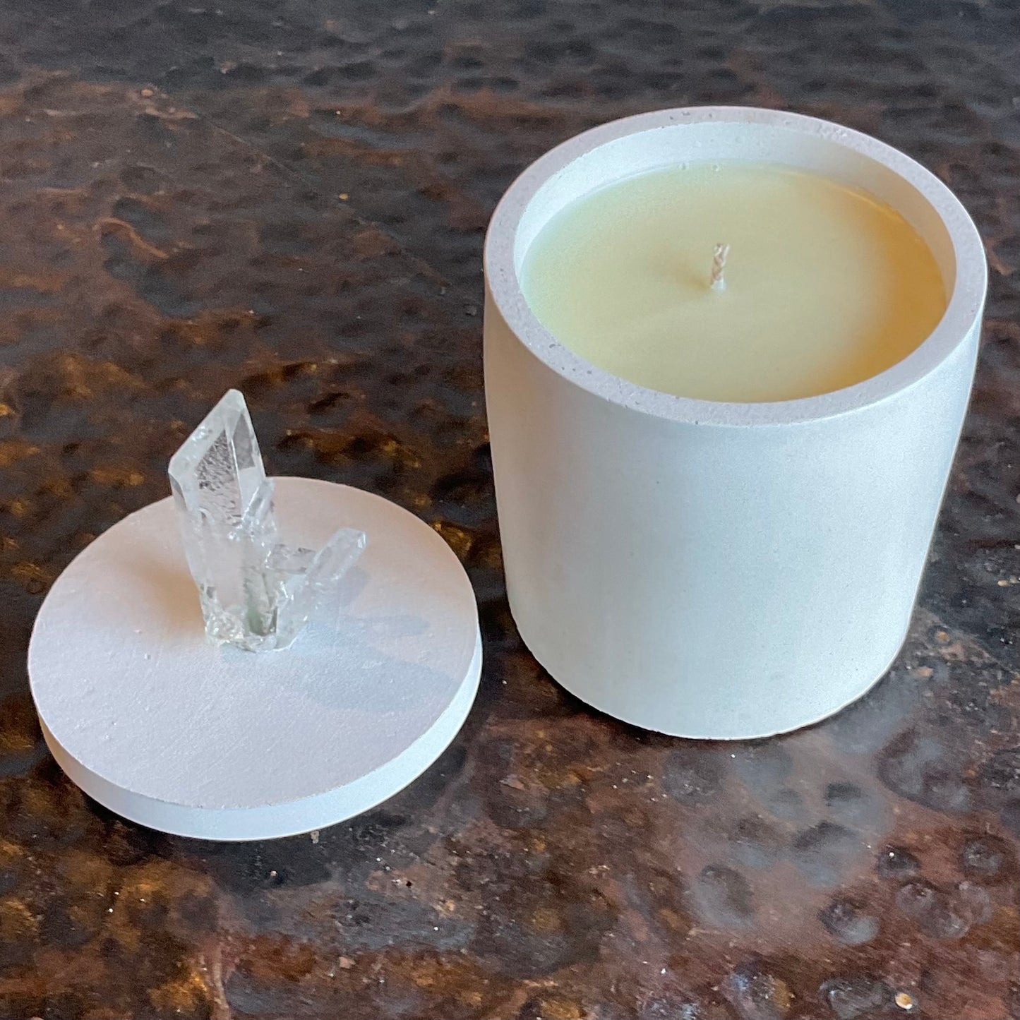 Quartz Crystal Generator Lid Candle