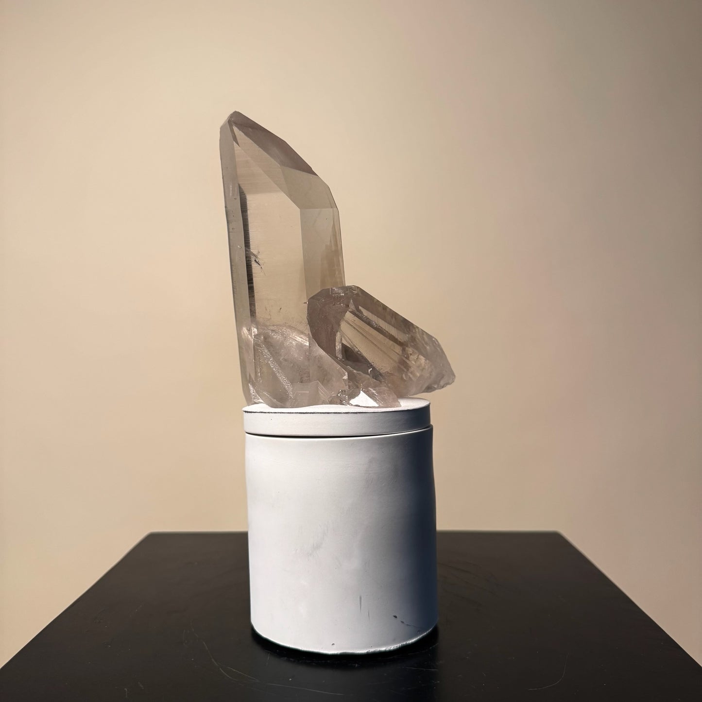 Lumerian Quartz Crystal Generator Tint Lid Gardenia Candle
