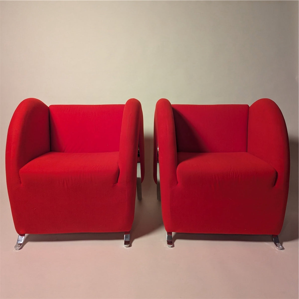 Virgola Chairs by Yaacov Kaufman with Side Tables