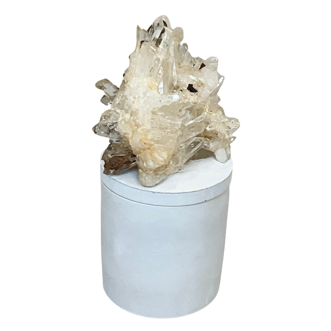 Abstract Quartz Crystal Generators Lid Gardenia Candle