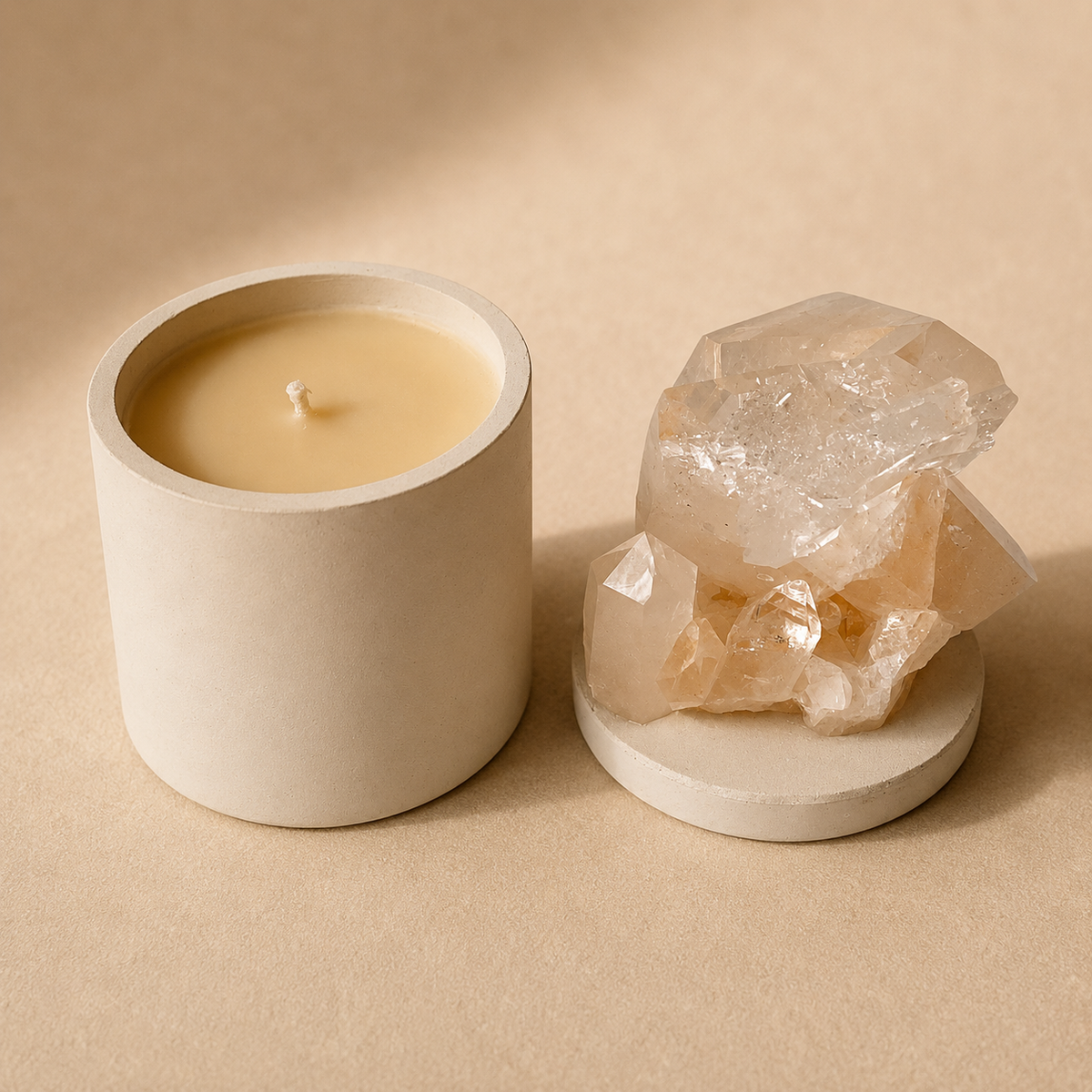 Quartz Crystal Generator Cluster Lid Gardenia Candle