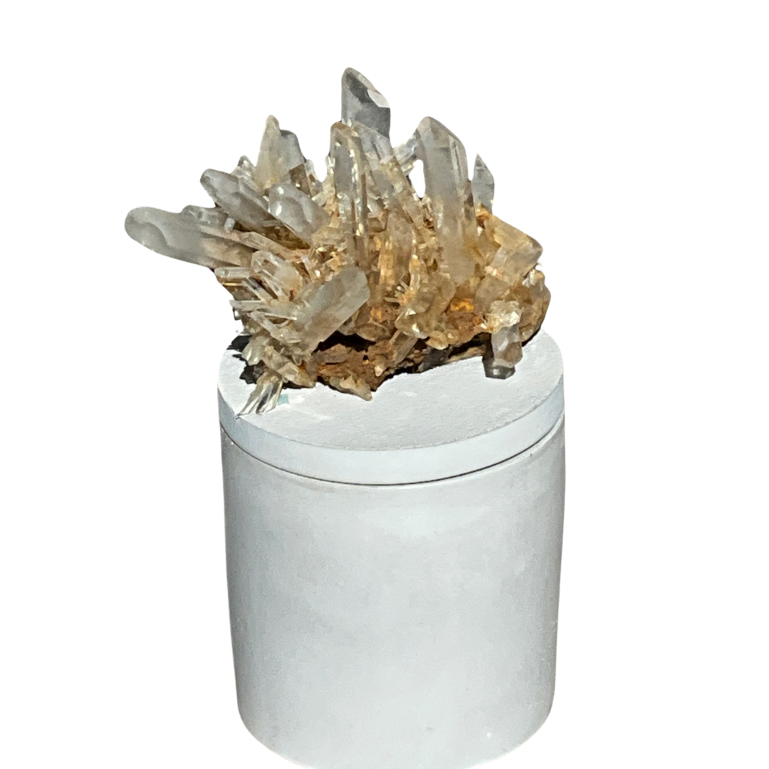 Abstract Quartz Crystal Generators Lid Gardenia Candle