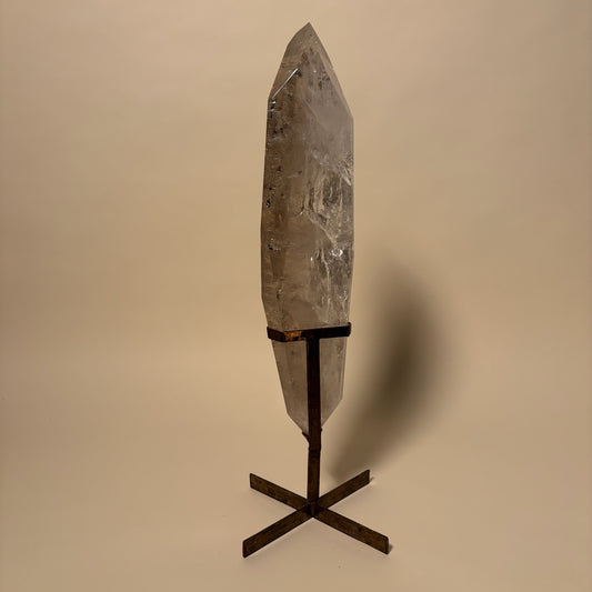 Double Point Quartz On Stand 18 lbs