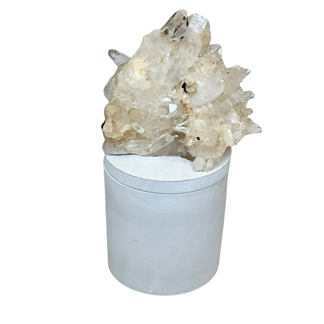 Abstract Quartz Crystal Generators Lid Gardenia Candle