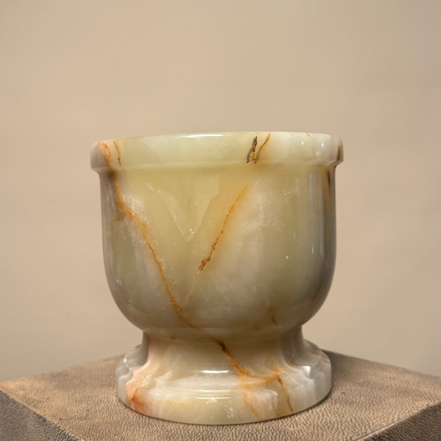 Onyx Marble Gardenia Candle 02