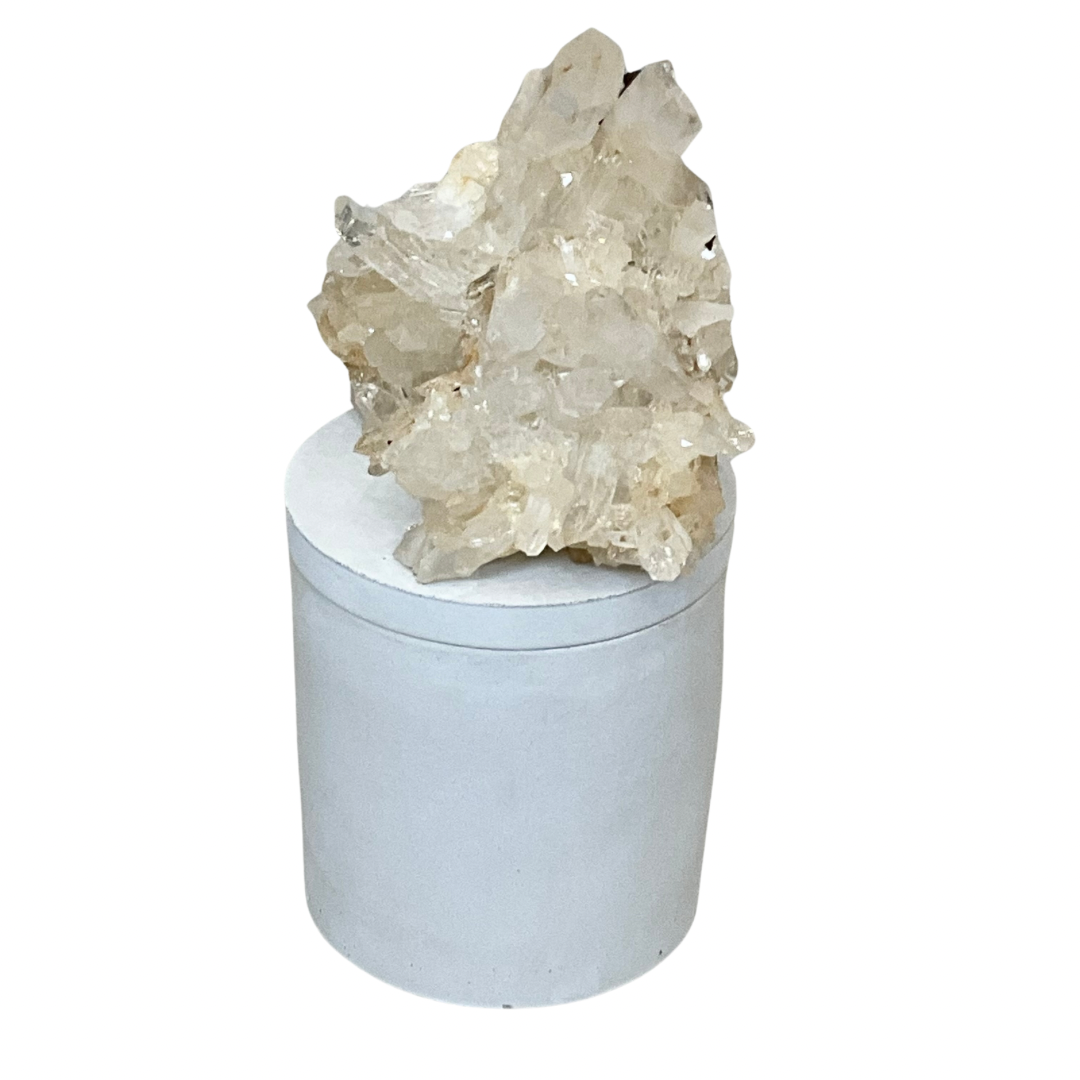 Abstract Quartz Crystal Generators Lid Gardenia Candle