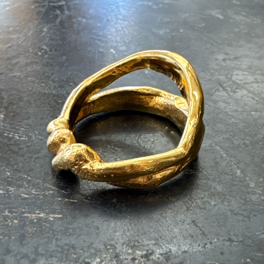 Crevise Gold Ring