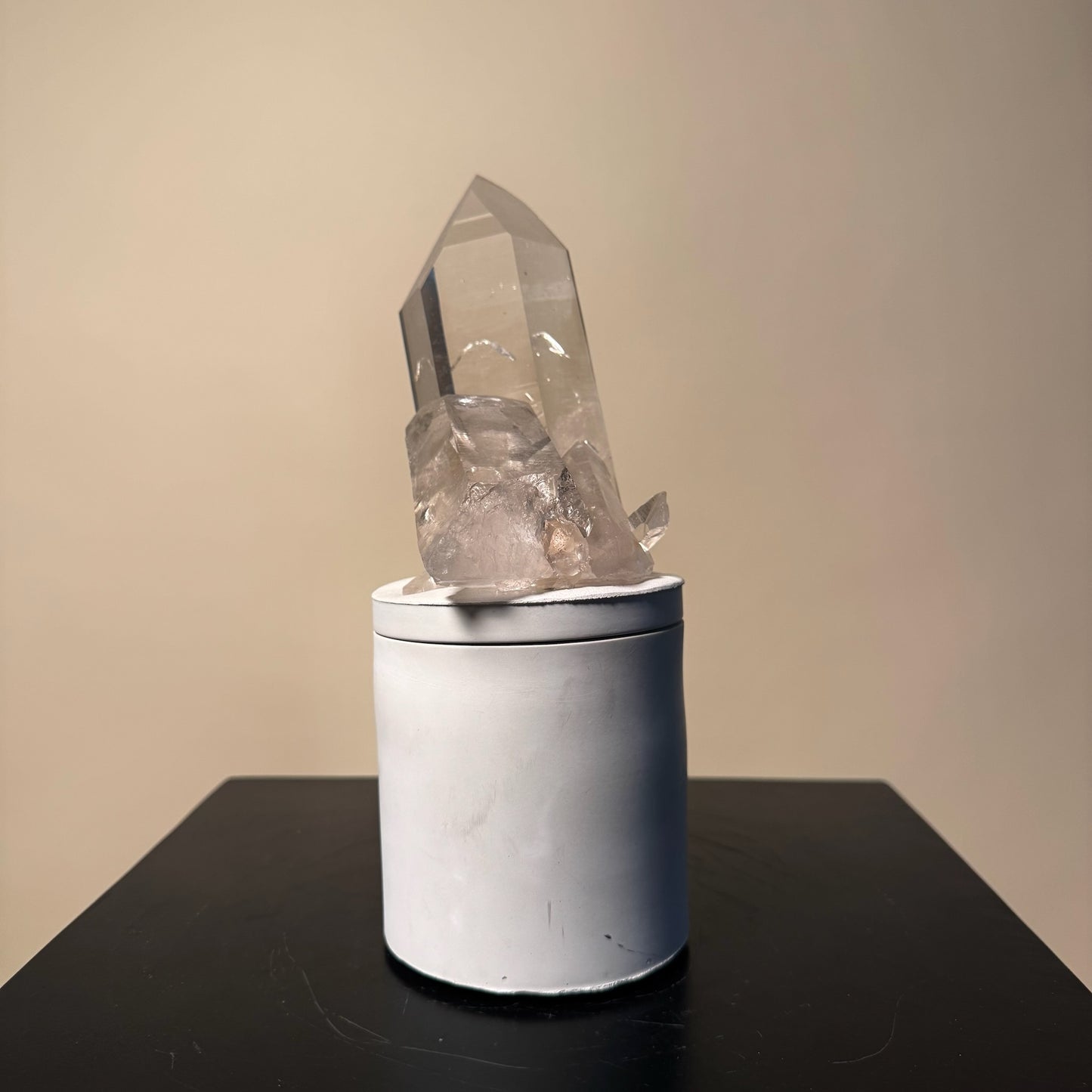 Lumerian Quartz Crystal Generator Tint Lid Gardenia Candle
