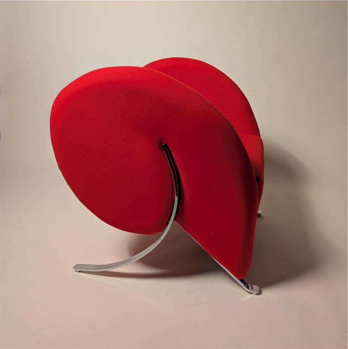 Virgola Chairs by Yaacov Kaufman with Side Tables
