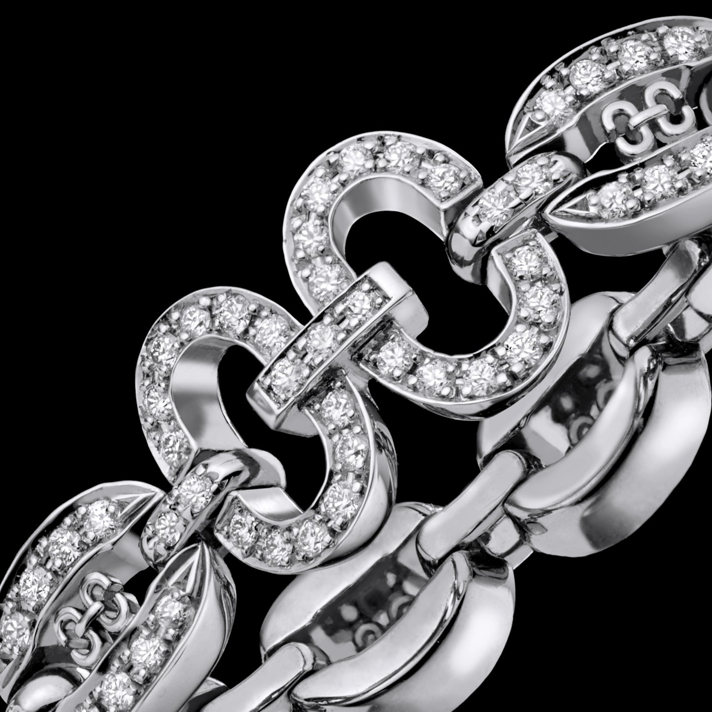 Links Iconic White Gold Chain ring