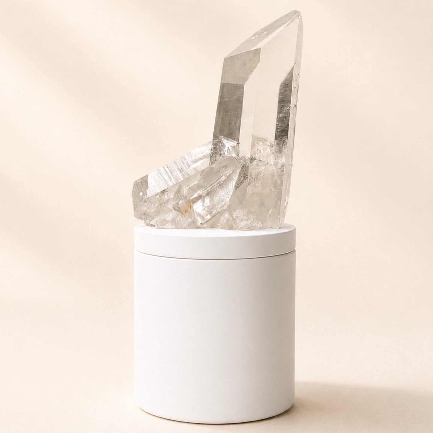 Lumerian Quartz Crystal Generator Tint Lid Gardenia Candle
