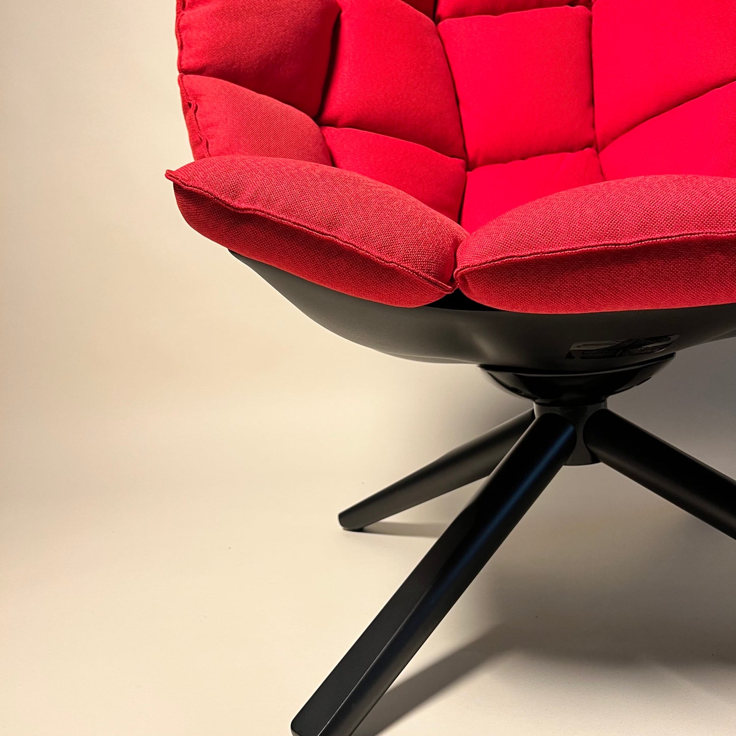 Red Vintage Mod. Husk Armchair