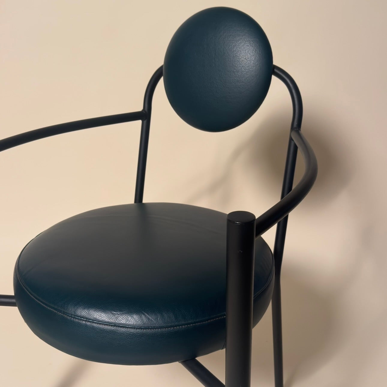 Amisco Memphis Design Chairs & Table