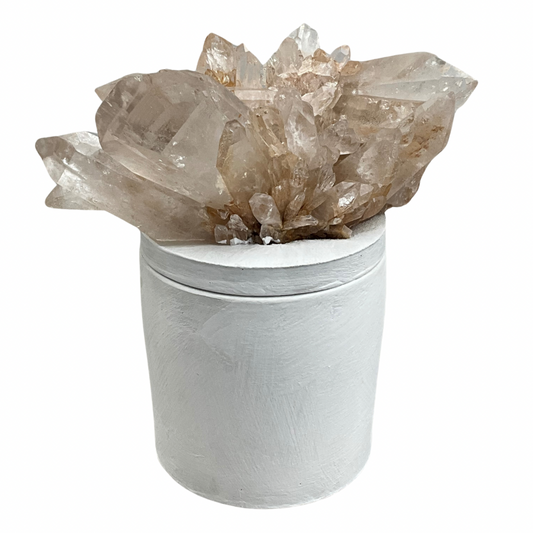 Quartz Crystal Generators w/Beige Accents Lid Gardenia Candle