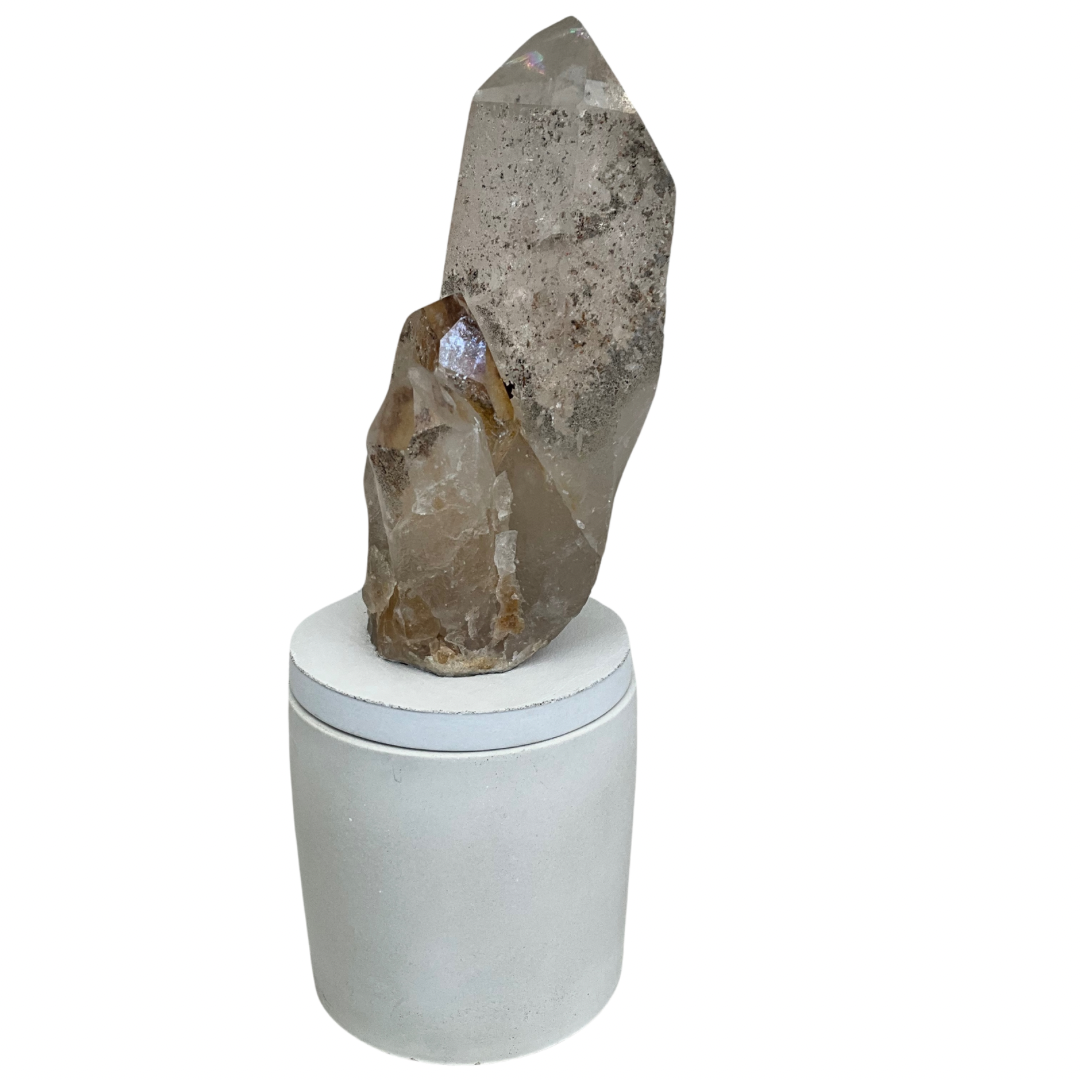 Abstract Quartz Generator Lid Gardenia Candle