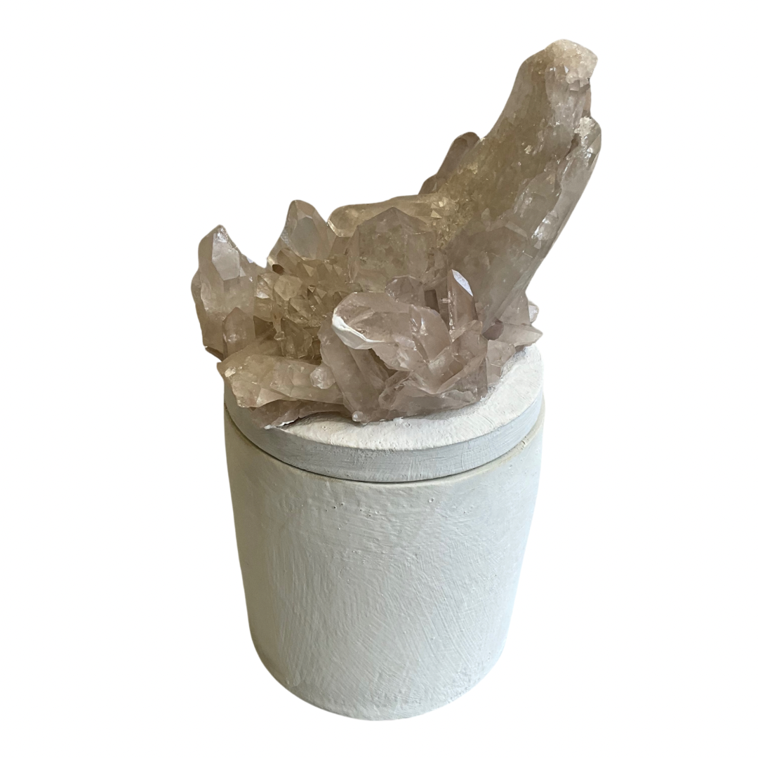 Quartz Crystal Cluster Lid Gardenia Candle