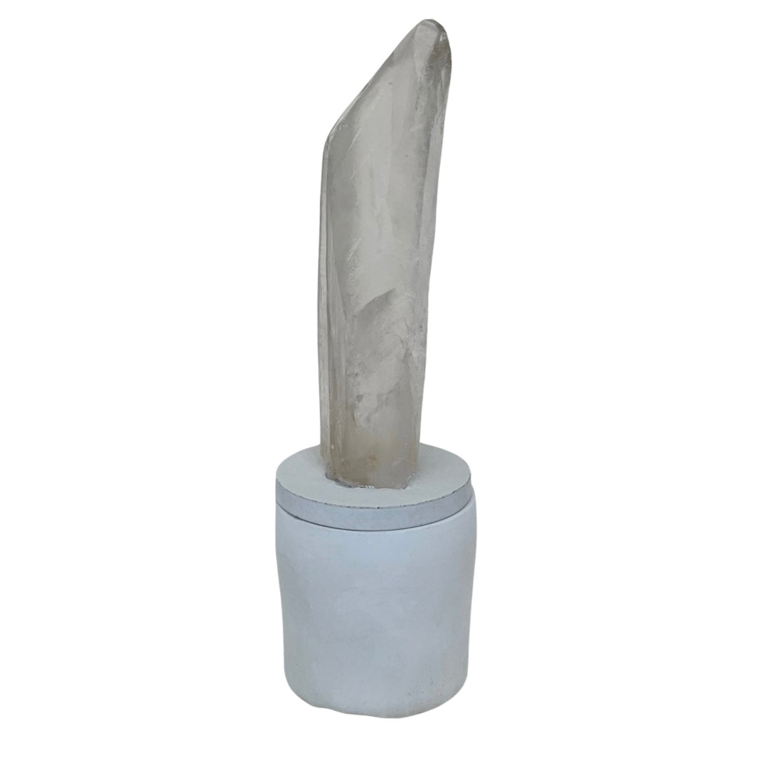 Quartz Crystal Generator Lid Gardenia Candle