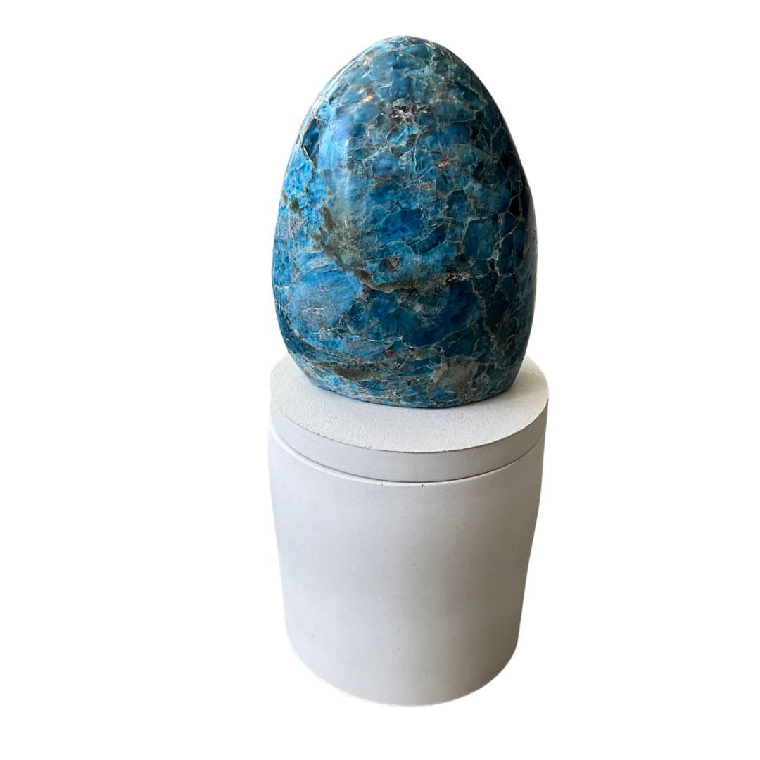 Blue Apatite Gem Stone Lid Gardenia Candle