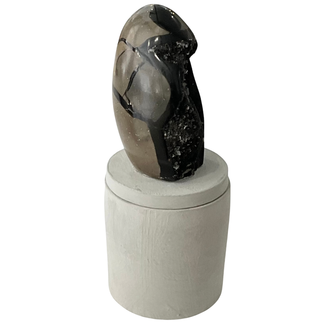 Septarian Dragon Egg Lid Gardenia Candle