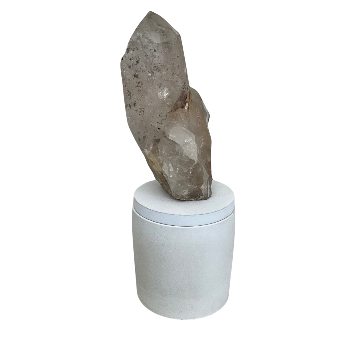 Abstract Quartz Generator Lid Gardenia Candle