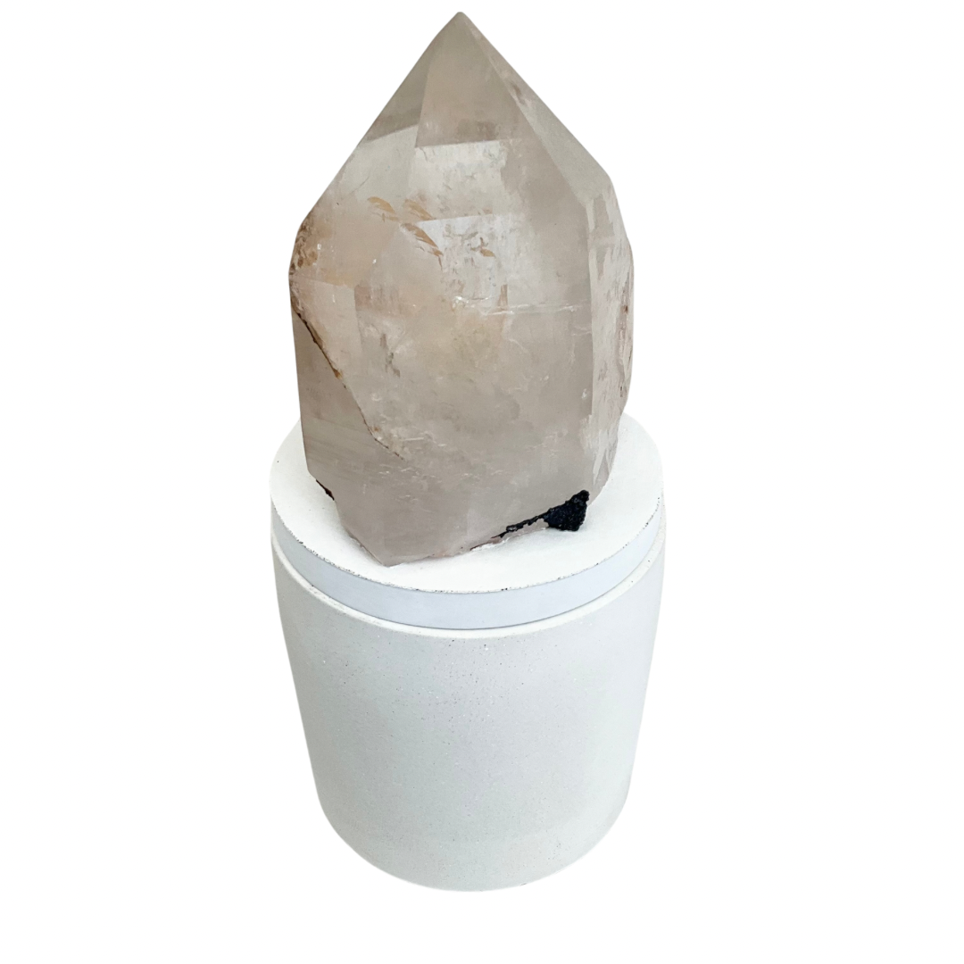 Quartz Crystal Generator Point Lid Gardenia Candle