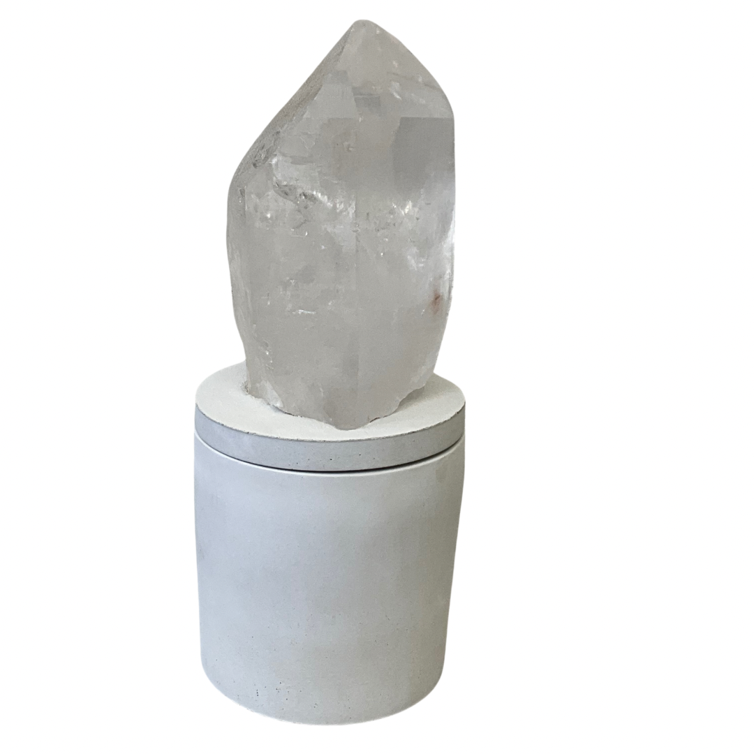 Quartz Crystal Generator Lid Gardenia Candle