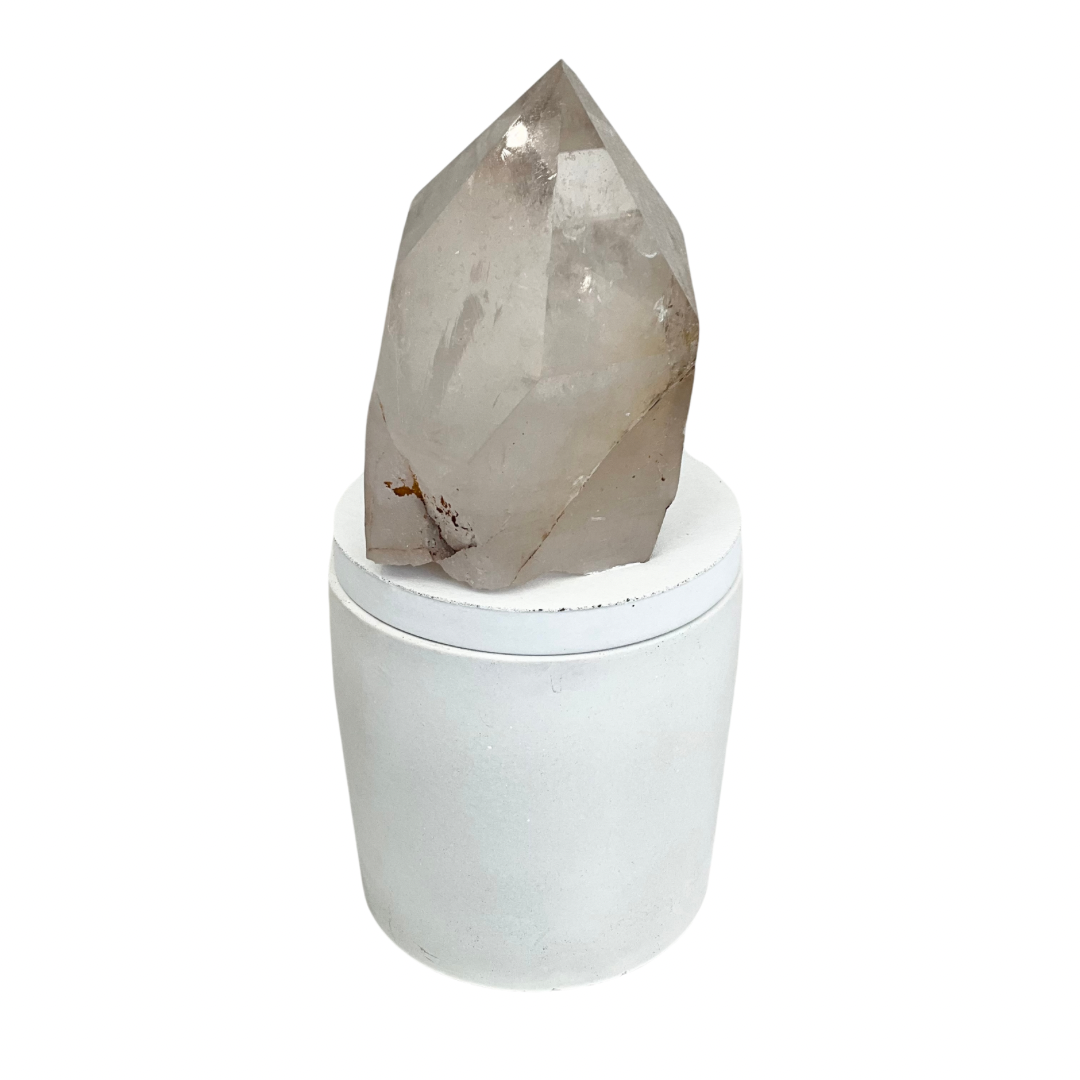 Quartz Crystal Generator Point Lid Gardenia Candle