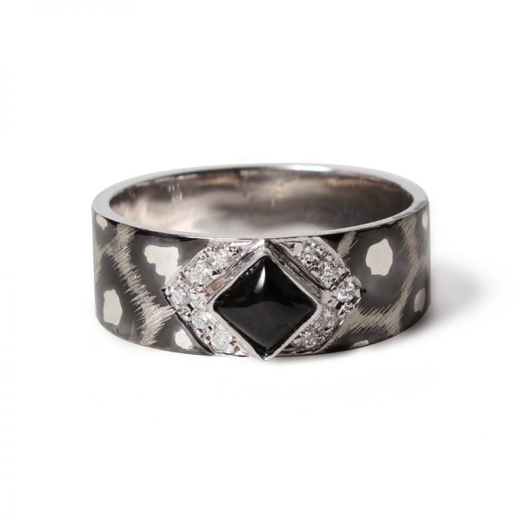 Black Star Sapphire & Diamonds Ring