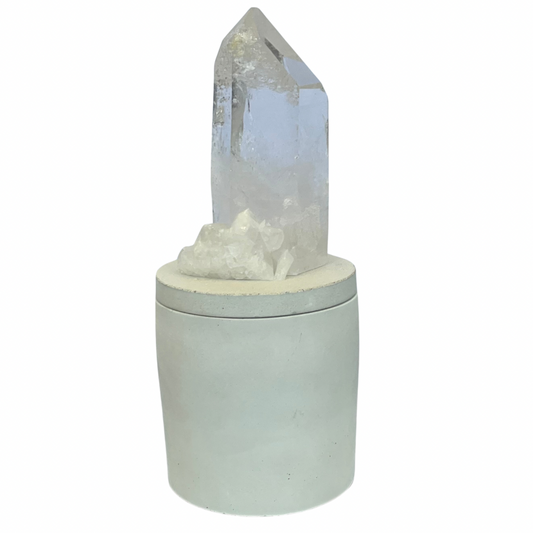 Quartz Crystal Generator Lid Gardenia Candle