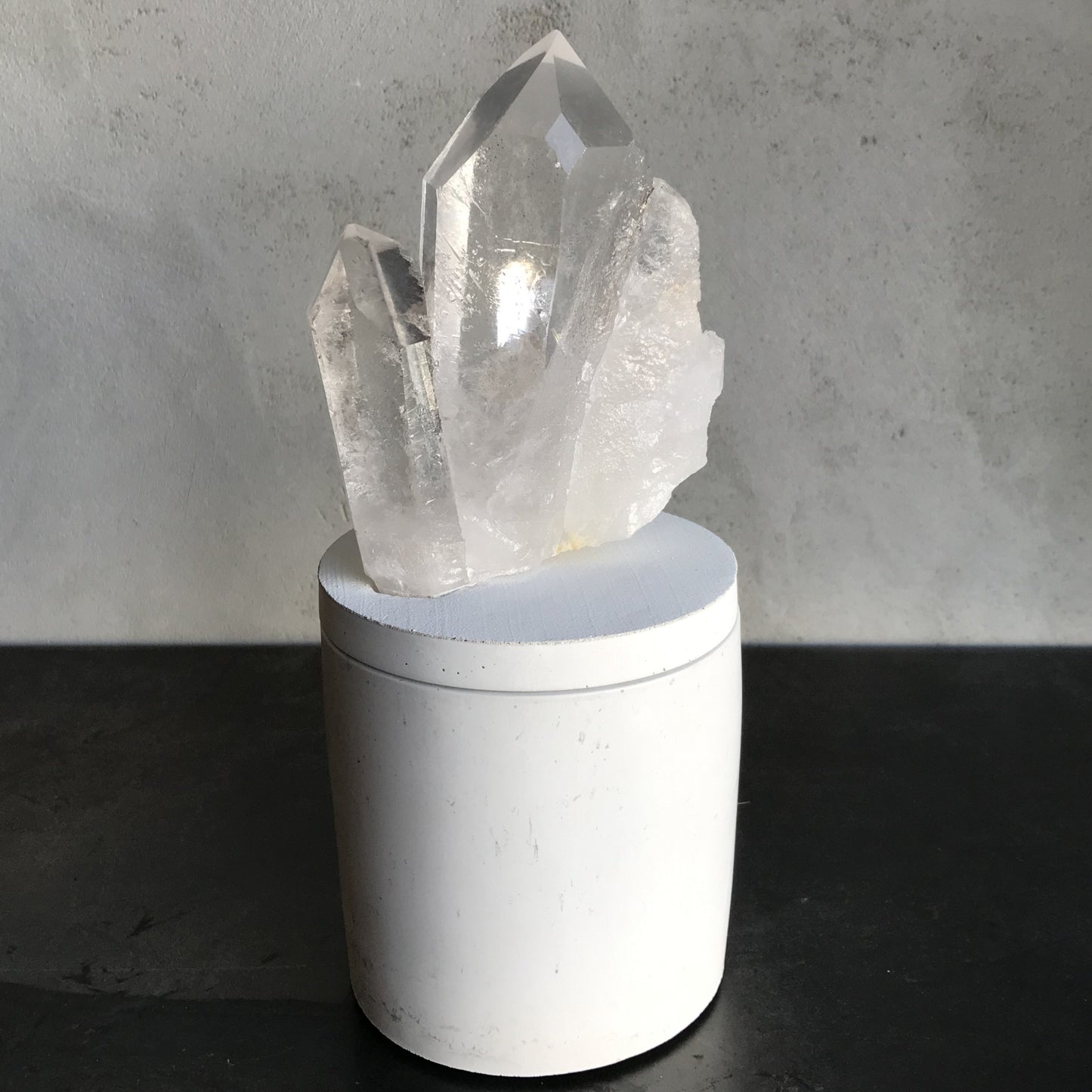 Quartz Crystal Cluster Lid Candle