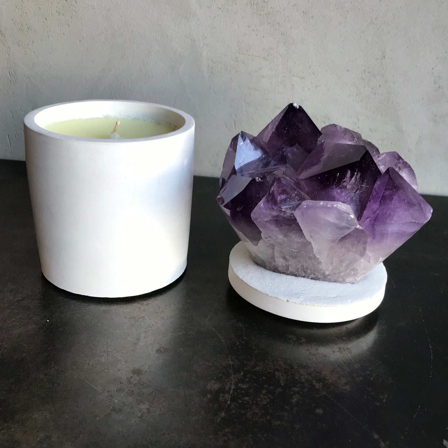 Smooth Base Amethyst Lid Candle