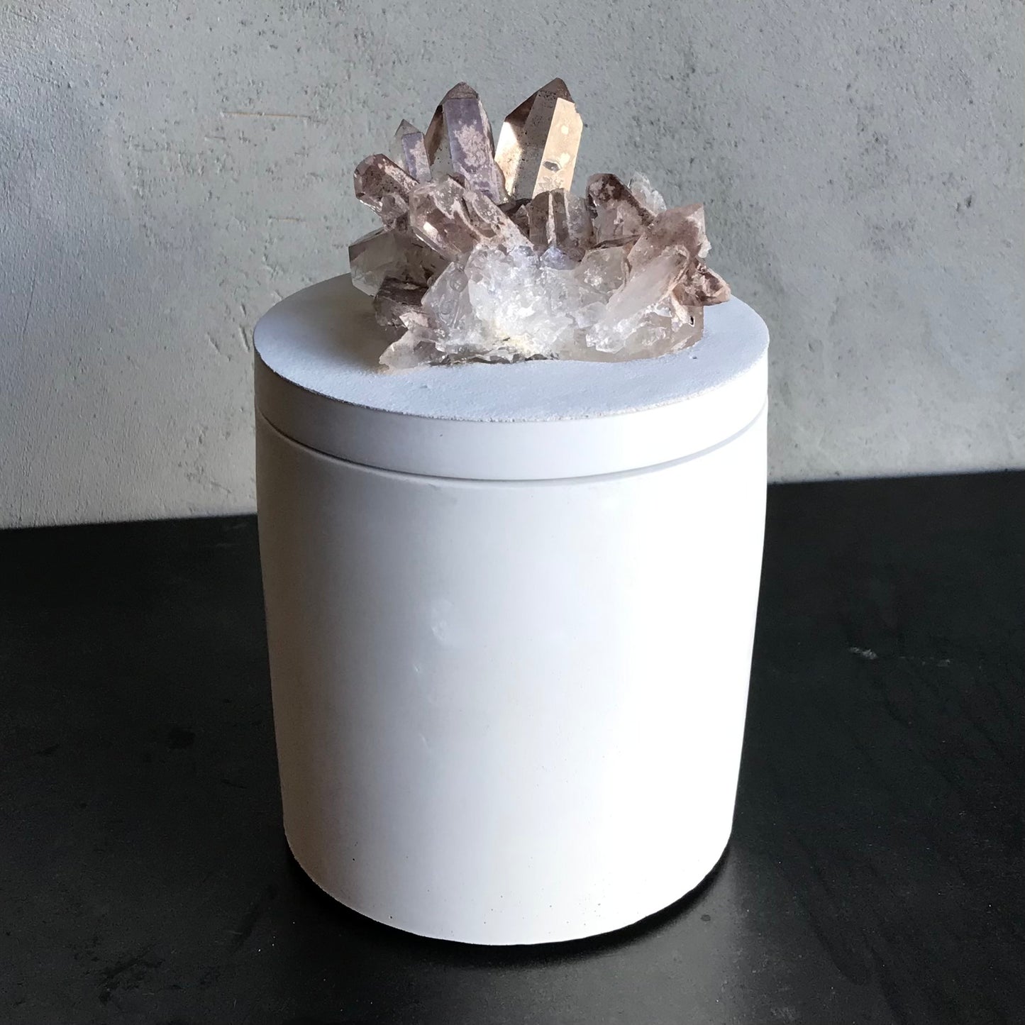 Quartz Crystal Cluster w/iron Lid Candle