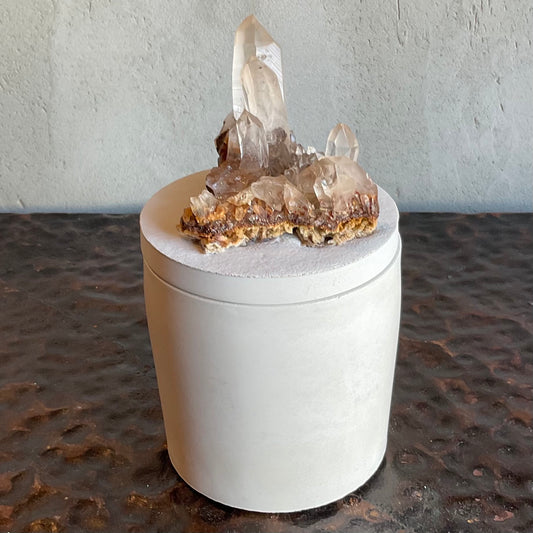 Quartz Crystal Cluster Lid Candle