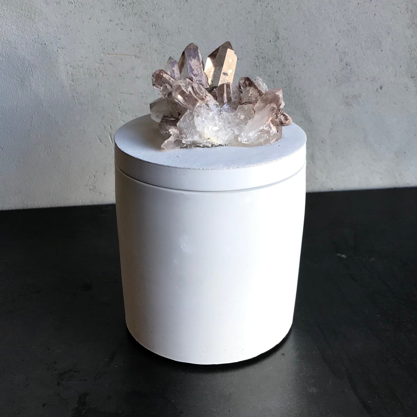 Quartz Crystal Cluster w/iron Lid Candle