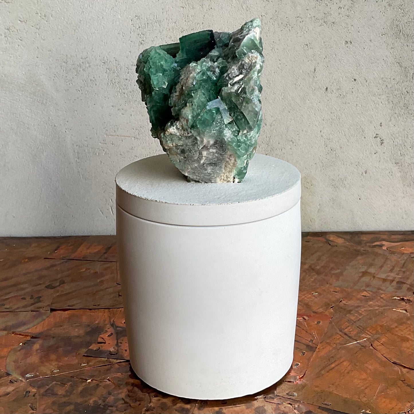 FLUORITE CLUSTER LID CANDLE