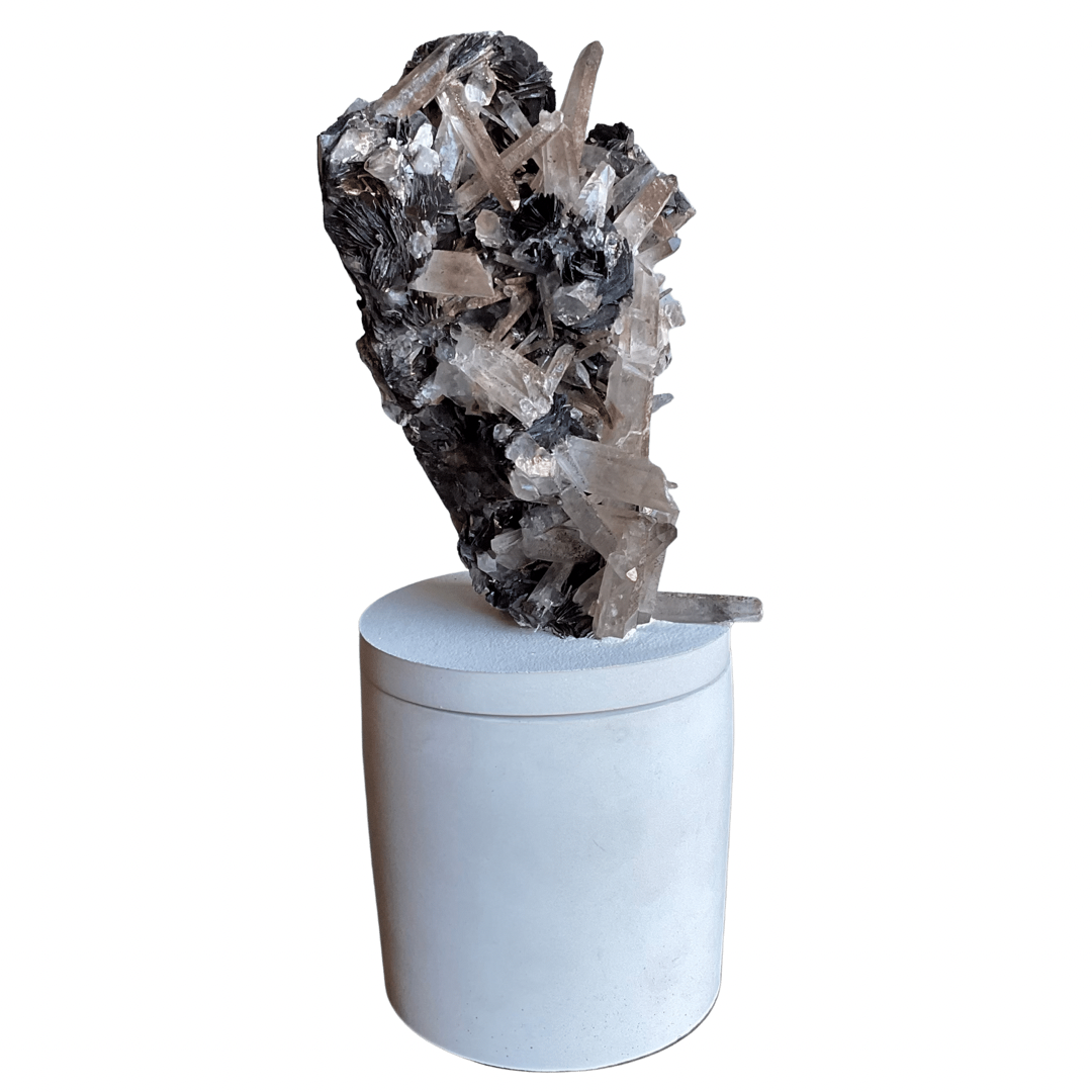 Quartz Crystal & Hematite Lid Candle