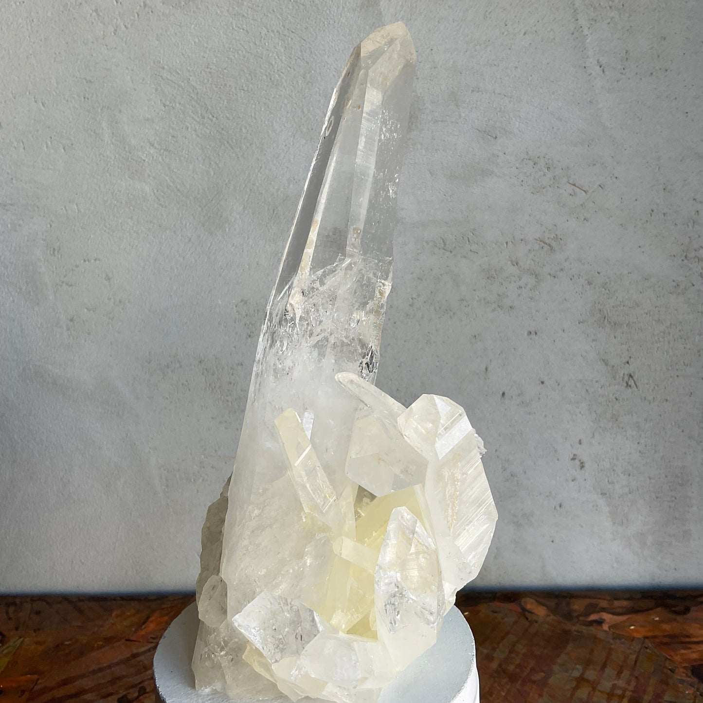 Tall Quartz Generator in Cluster Lid Candle
