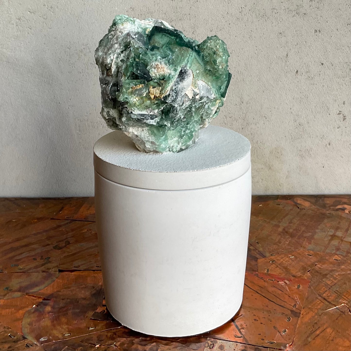 FLUORITE CLUSTER LID CANDLE